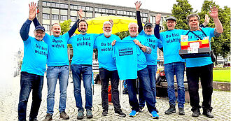 Männer für Demokratie am Stand in Mannheim